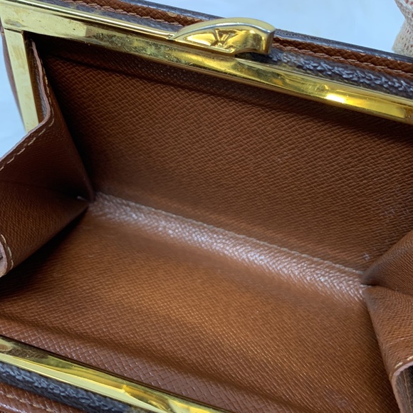 067 Authentic Louis Vuitton Monogram Kiss Lock Wallet Datecode: SB1005 - Picture 10 of 12